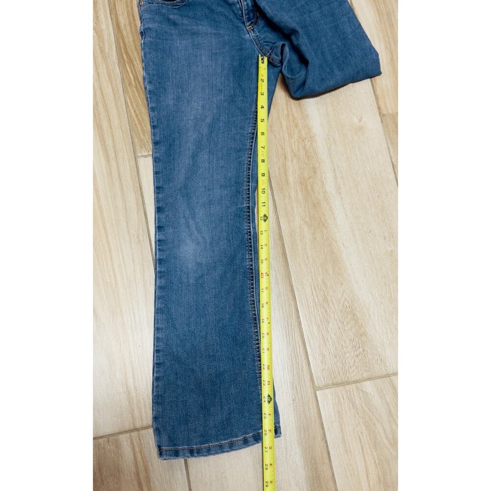 JORDACHE Blue Jeans Woman's Size 12 Classic Boot Cut Cotton Blend Medium Wash - Picture 5 of 8